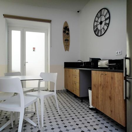 Alameda Guesthouse By Boutique Taipas Garagem Para Motos ปอร์ติเมา ภายนอก รูปภาพ