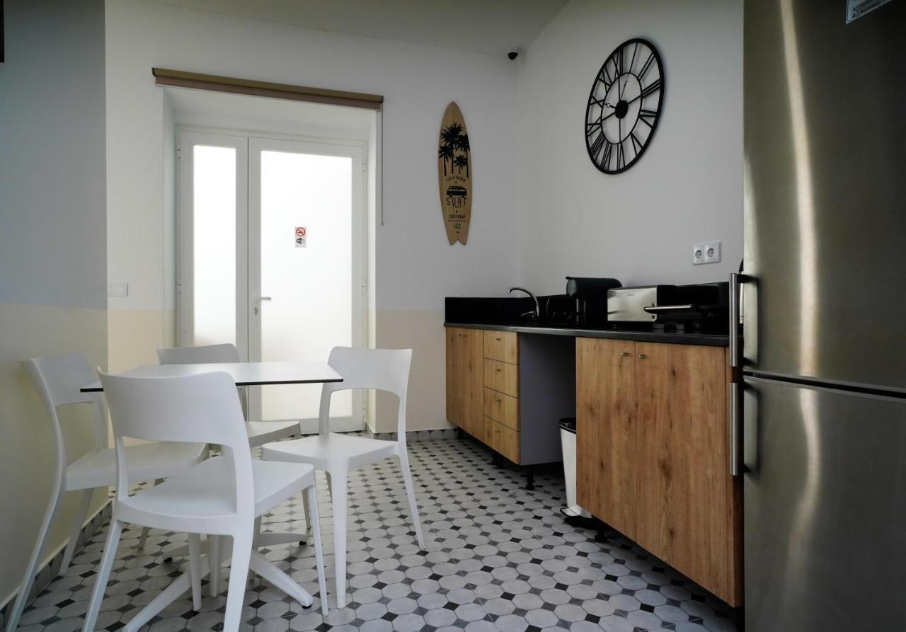 Alameda Guesthouse By Boutique Taipas Garagem Para Motos ปอร์ติเมา ภายนอก รูปภาพ